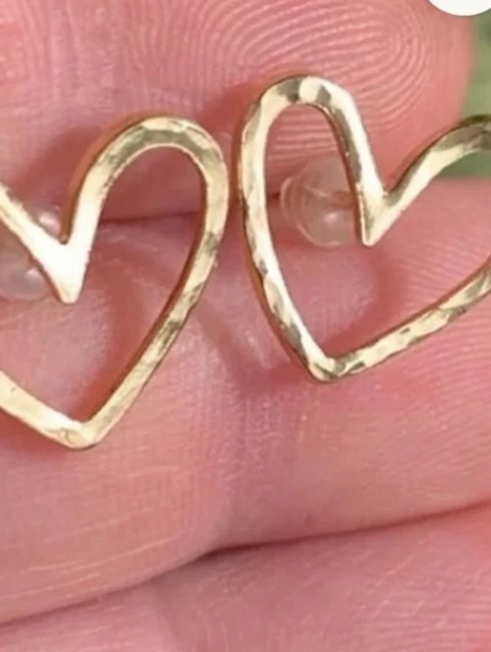 18K Hand Hammered Gold Heart Stud Earrings ✨ NWT & Box✨Handmade